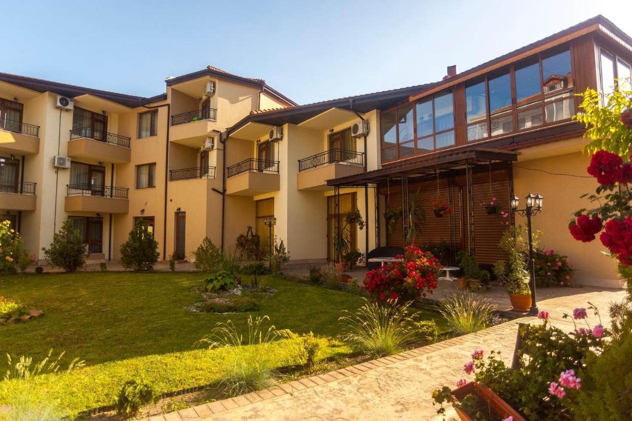Ravda Bay Guest House Exterior photo